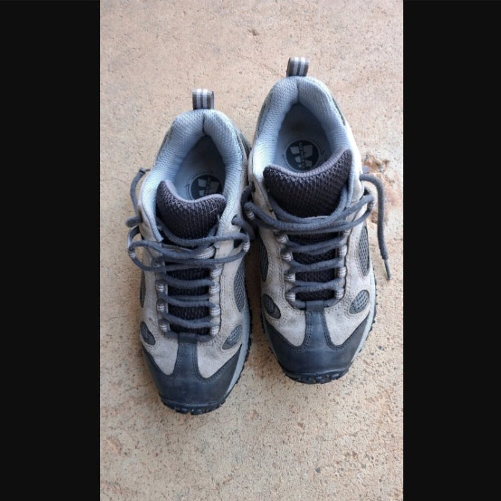 Merrell Chameleon Ventilator Low Grey Hiking Shoes Vibram Sole Women's Size 8